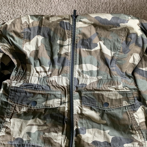 Bench Jacket - Picture 3 of 4